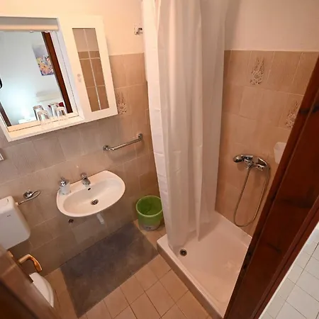 Guest house Calm And Stylish With Balcony