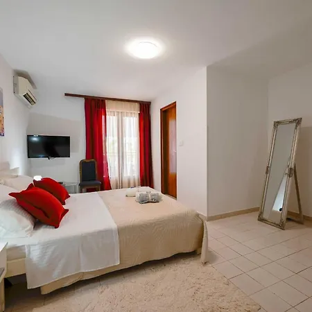 Calm And Stylish With Balcony 3* Rovinj