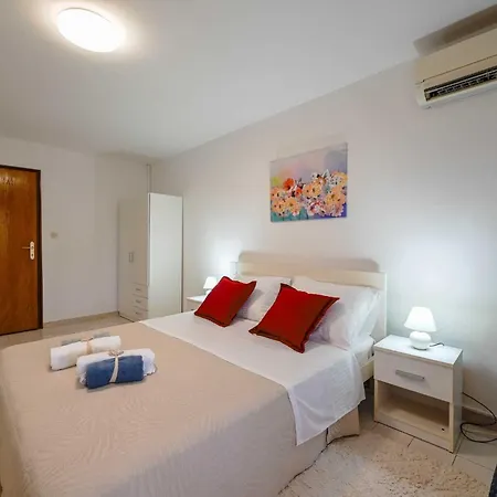 Calm And Stylish With Balcony 3*
