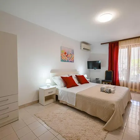 Calm And Stylish With Balcony 3* Rovinj