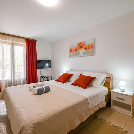 Guest house Calm And Stylish With Balcony 3*