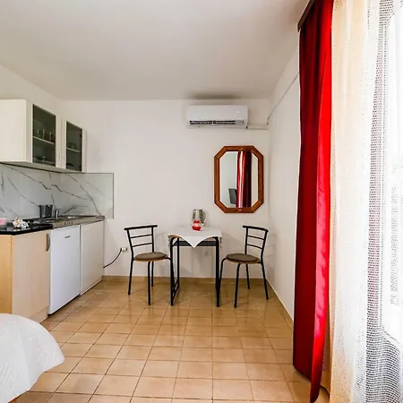 Calm And Stylish With Balcony Guest house Rovinj