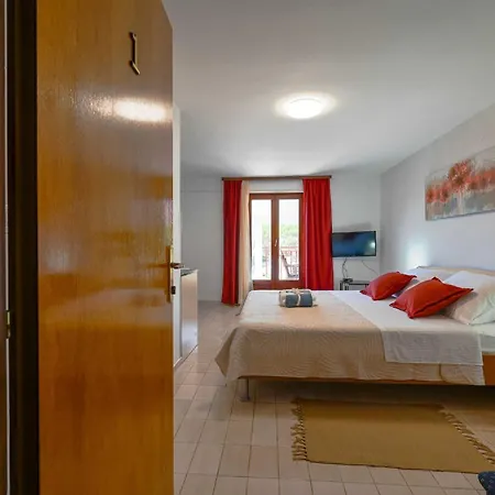 Guest house Calm And Stylish With Balcony Rovinj