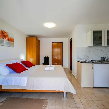 Guest house Calm And Stylish With Balcony 3*